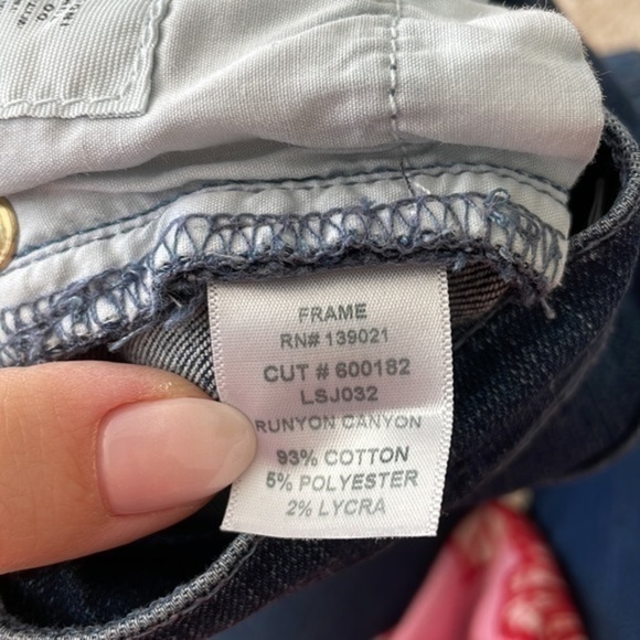 FRAME $298 Le Skinny de Jeanne in Runyon Canyon Size 29 Distressed Cotton - Picture 4 of 7